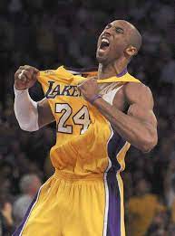 Irving odaje počast Kobeu Gigiju